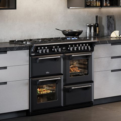 Richmond Deluxe Black Belling